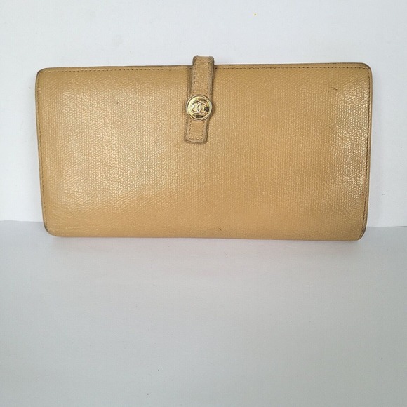 CHANEL Vintage Authentic Button French Purse Logo Wallet Beige Tan Large Bifold - Picture 1 of 15
